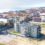 Aparthotel Asteras