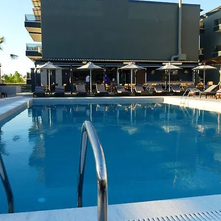 Asteras מלון דירות 4*