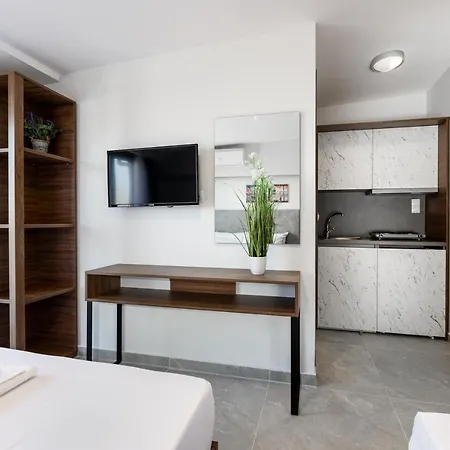 Asteras 公寓式酒店 Paralía