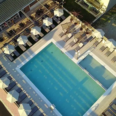 Asteras 公寓式酒店 4*