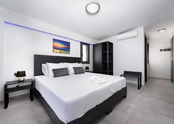 מלון דירות Asteras 4*